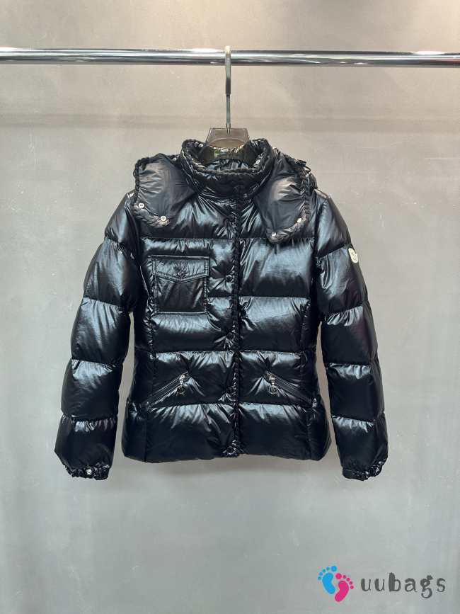 Uubags Moncler Women's Glareins Short Hooded Down Jacket In Black - 1