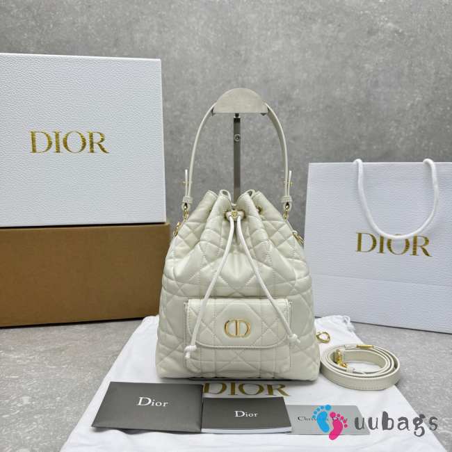 Uubags Dior Caro Nano Bucket Bag White Macrocannage Lambskin 14x15x7cm - 1