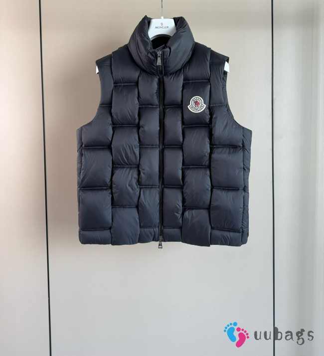 Uubags Moncler x Christopher Raxxy Quilted Gilet Down Vest In Black  - 1