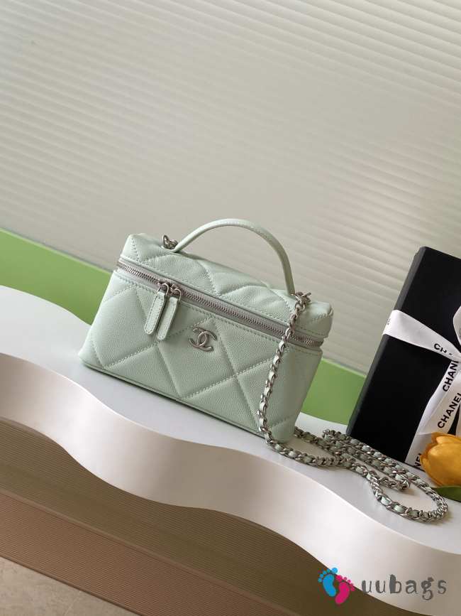 Uubags Chanel Vanity bag with strap grained calfskin & silver metal in mint green 17x19.5x5cm - 1