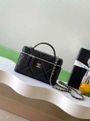 Uubags Chanel Vanity bag with strap grained calfskin & silver metal in black 17x19.5x5cm - 1