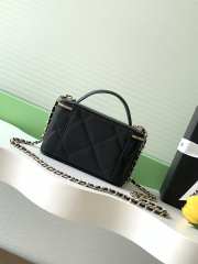 Uubags Chanel long vanity bag with chain grained shiny calfskin & gold-tone metal in black 9.5x17x8cm - 3