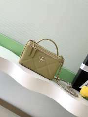 Uubags Chanel long vanity bag with chain grained shiny calfskin & gold-tone metal in pale yellow 9.5x17x8cm - 1