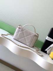 Uubags Chanel long vanity bag with chain grained shiny calfskin & gold-tone metal in grey 9.5x17x8cm - 2