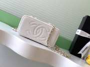 Uubags Chanel long vanity bag with chain grained shiny calfskin & gold-tone metal in white 9.5x17x8cm - 4