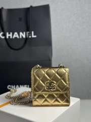 Uubags Chanel Metallic Gold Lambskin Mini CC Clutch with Chain Gold Hardware 11x5x11cm - 1
