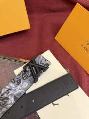 Uubags Louis Vuitton M4383T Flower Camoflage 4cm Reversible Belt In Gray Black Buckle 4cm - 4