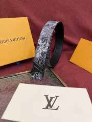 Uubags Louis Vuitton M4383T Flower Camoflage 4cm Reversible Belt In Gray Black Buckle 4cm - 3