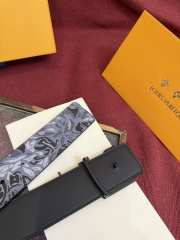 Uubags Louis Vuitton M4383T Flower Camoflage 4cm Reversible Belt In Gray Black Buckle 4cm - 2