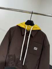 Uubags Miu Miu Technical pongé down hoodie jacket in coffee/mustard - 5