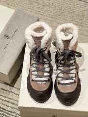 Uubags Brunello Cucinelli Classic Mud Leather Mountain Boots with Fuzzy Shearling Lining and Precious Contour - 5
