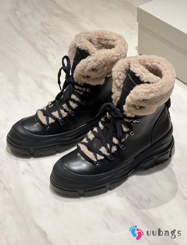 Uubags Brunello Cucinelli Classic Black Leather Mountain Boots with Fuzzy Shearling Lining and Precious Contour - 1