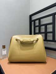 Uubags Loewe large Madrid bag in pale yellow glaze supple calfskin 33x12.5x24cm - 3
