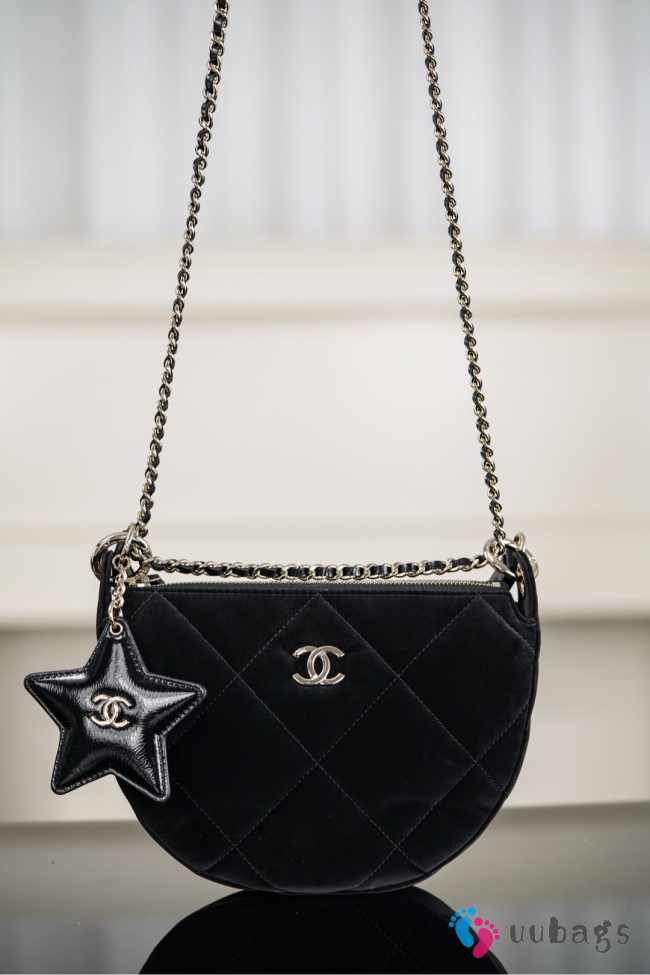 Uubags Chanel clutch with strap velvet effect nylon, crinkled effect glossy calfskin & gold metallic in black 15x22x6cm - 1