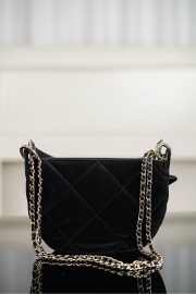 Uubags Chanel clutch with strap velvet effect nylon, crinkled effect glossy calfskin & gold metallic in black 15x22x6cm - 2