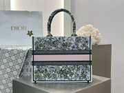 Uubags Christian Dior Book Tote Bag 36cm Jardin d’Hiver Embroidery in Pink and Green 36x28x16cm - 2