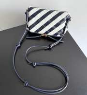 Uubags Bottega Veneta Pouch Intrecciato Concert In Black /White 18.5x11.5x8.5cm - 4