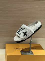 Uubags Louis Vuitton Shearling Printed Slides In Light Grey - 3