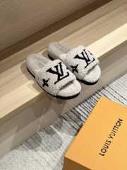 Uubags Louis Vuitton Shearling Printed Slides In Light Grey - 2