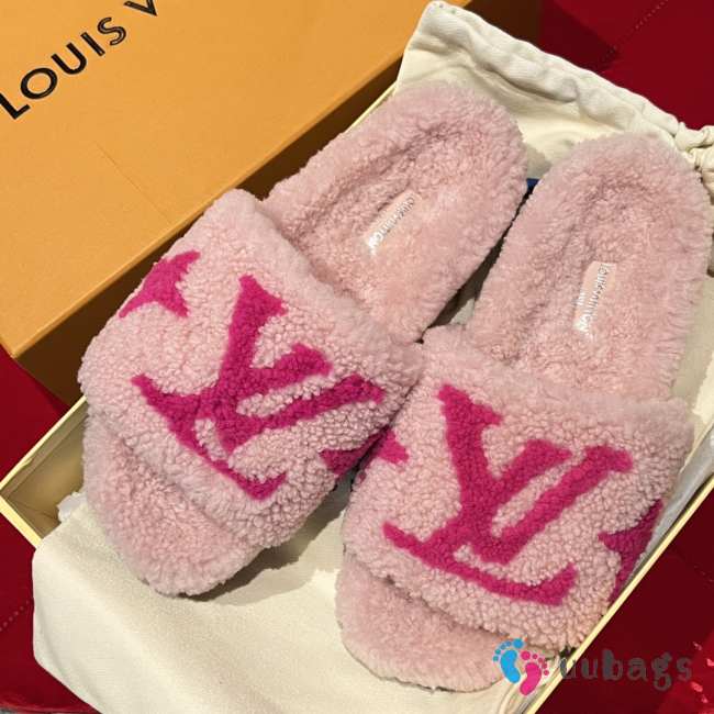 Uubags Louis Vuitton Shearling Printed Slides In Pink  - 1