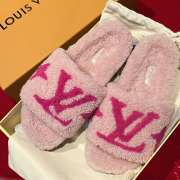 Uubags Louis Vuitton Shearling Printed Slides In Pink  - 1