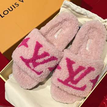 Uubags Louis Vuitton Shearling Printed Slides In Pink 