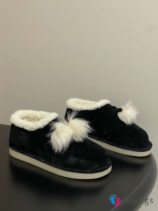 Uubags Miu Miu Suede and shearling mules in black - 1