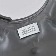 Uubags Maison Margiela Glam Slam hobo small bag in grey 28x7x15cm - 5