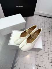 Uubags Maison Margiela Tabi elastic band ballerina in white - 4