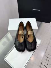 Uubags Maison Margiela Tabi elastic band ballerina in black - 1