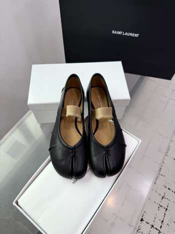 Uubags Maison Margiela Tabi elastic band ballerina in black
