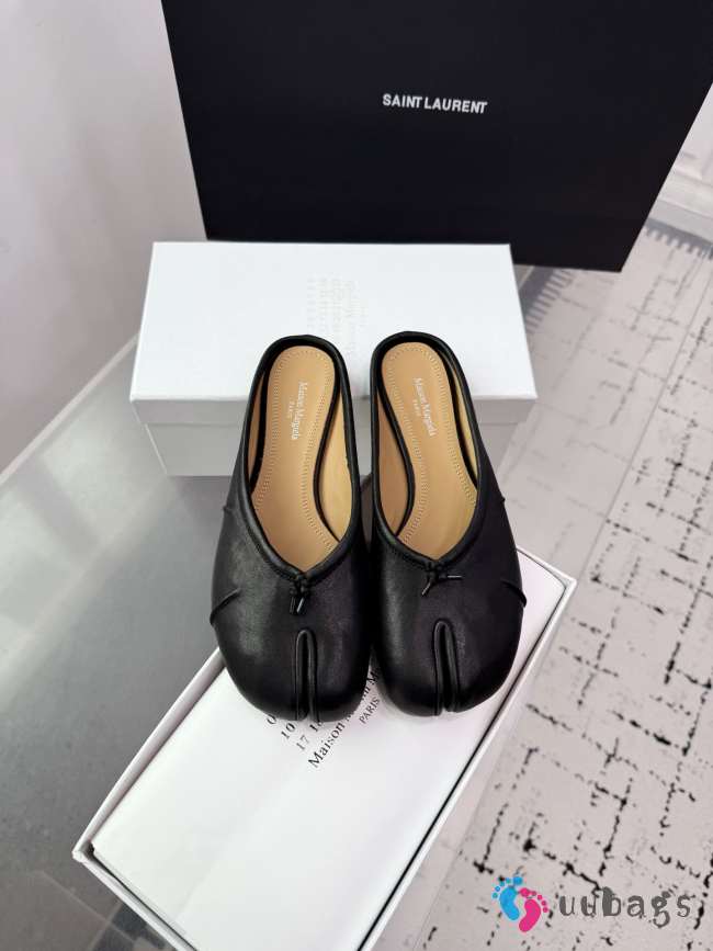 Uubags Maison Margiela Tabi ballerina mule in black - 1