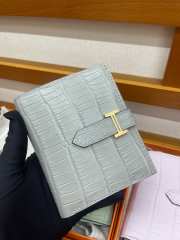 Uubags Hermes Bearn Compact wallet in gris ciment alligator crocodile skin with gold hardware 12x9.5x0.4cm  - 1
