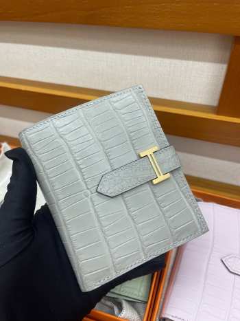 Uubags Hermes Bearn Compact wallet in gris ciment alligator crocodile skin with gold hardware 12x9.5x0.4cm 