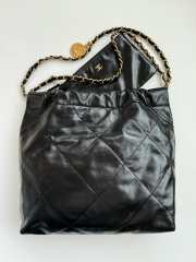 Uubags Chanel 22 Handbag Black Shiny Calfskin & Gold-Tone Metal 30x30x8x37cm - 5