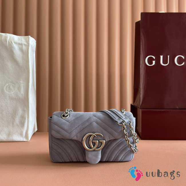 Uubags Gucci Marmont small shoulder bag in dusty blue suede leather 22x15x6cm - 1