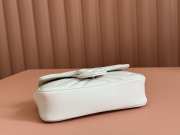 Uubags Gucci GG Marmont belt bag in white 16.5x10.2x5.1cm - 4