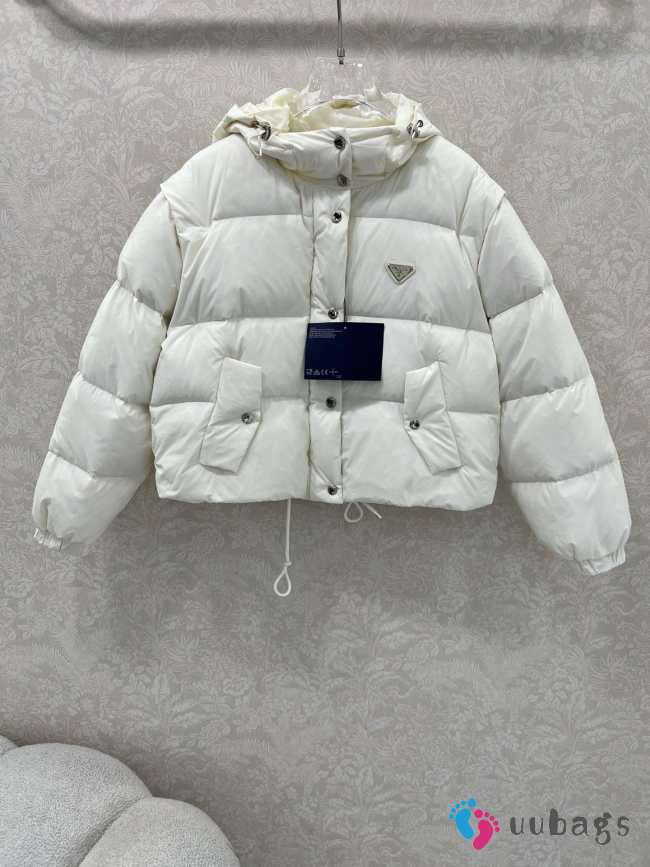 Uubags Prada Re-Nylon cropped convertible down jacket in white - 1