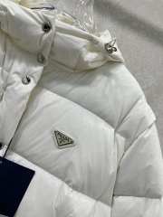 Uubags Prada Re-Nylon cropped convertible down jacket in white - 6