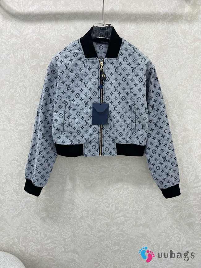 Uubags Louis Vuitton 1AI173 Cropped Monogram Denim Bomber Jacket - 1