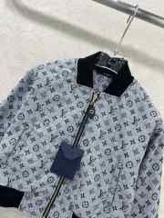 Uubags Louis Vuitton 1AI173 Cropped Monogram Denim Bomber Jacket - 2
