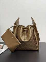 Uubags Chanel 25 Medium Handbag Grained Metallic Calfskin & Gold Metal In Deep Gold 40x30x15cm - 1