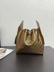 Uubags Chanel 25 Medium Handbag Grained Metallic Calfskin & Gold Metal In Deep Gold 40x30x15cm - 3