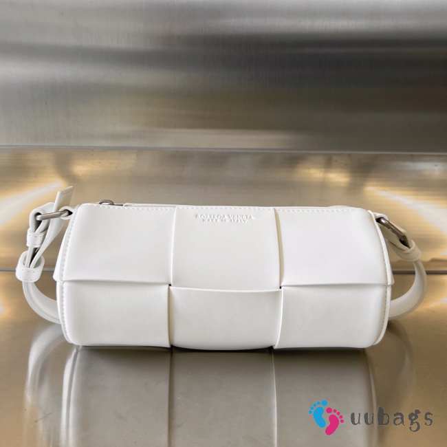 Uubags Bottega Veneta Mini Canette Crossbody Bag In White 21x9x9cm - 1