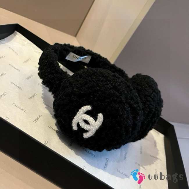 Uubags Chanel Earmuffs Shearling Lambskin In Black & Ecru  - 1