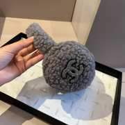 Uubags Chanel Earmuffs Shearling Lambskin In Taupe - 4