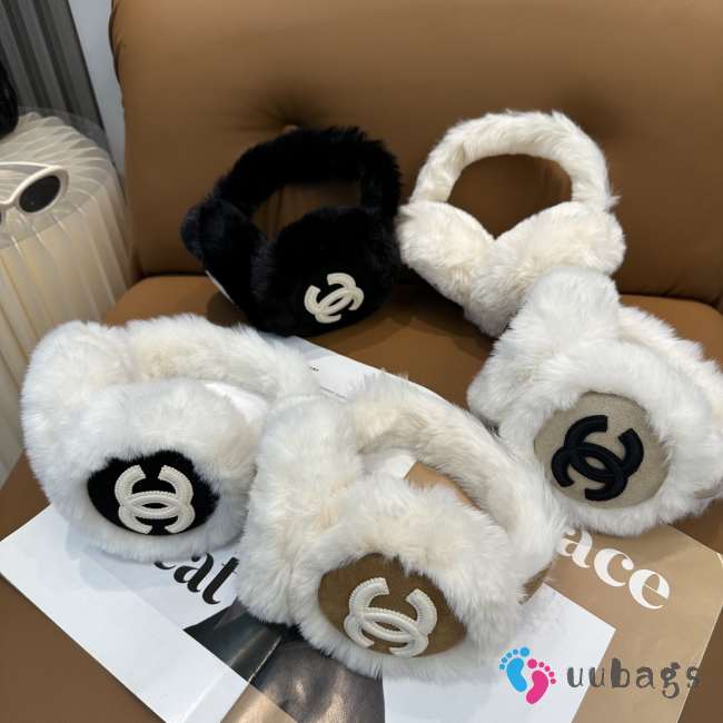 Uubags Chanel Earmuffs Shearling Lambskin  - 1