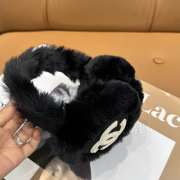 Uubags Chanel Earmuffs Shearling Lambskin  - 2