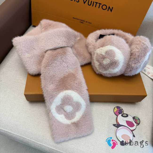 Uubags Louis Vuitton Earmuffs & Fur Scarf Set Monogram Flower Pink shearling - 1