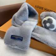 Uubags Louis Vuitton Earmuffs & Fur Scarf Set Monogram Flower Grey shearling - 4